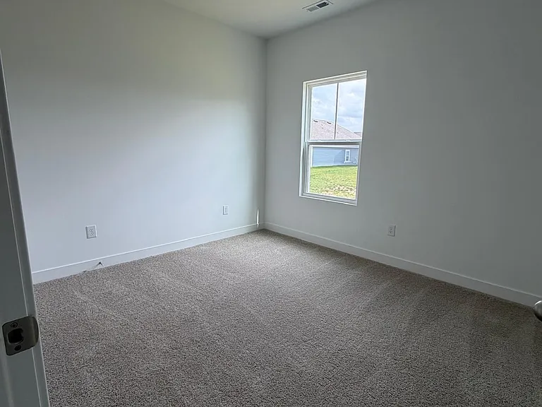 1559 Albatross St — Photo 11