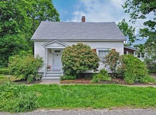 52 Edgecliff Ave, Attleboro, MA 02703