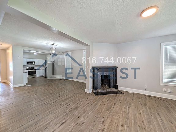 2nd image of 1209 College Ave