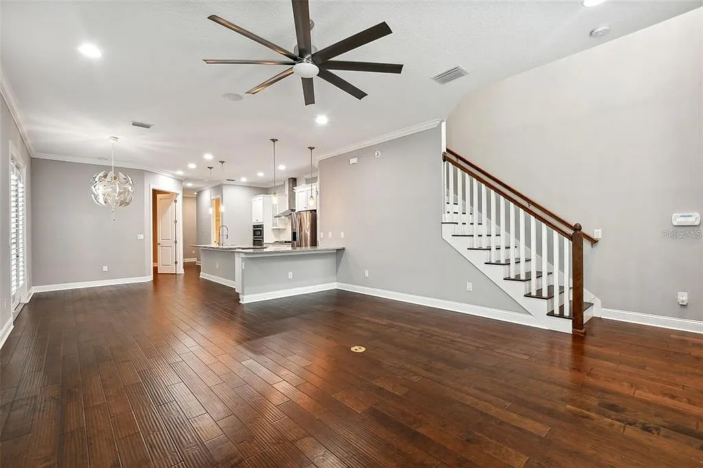 4 bed, 3.0 bath, 2319 sqft, $5,500 — Photo 4