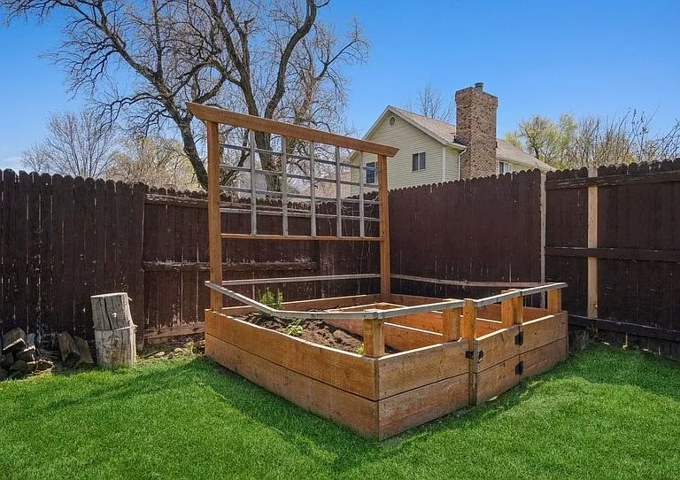 1736 E Tramway Dr — Photo 23