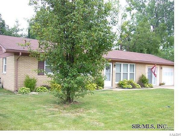 1st image of 14 Potomac Dr
