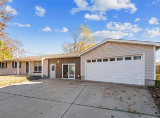 2308 Valley Park Rd, Fenton, MO 63026