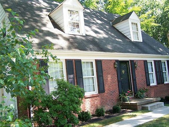 2nd image of 740 Squirrel Hill Dr