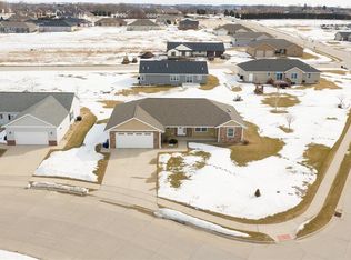 1125 11th St SW, Dyersville, IA 52040