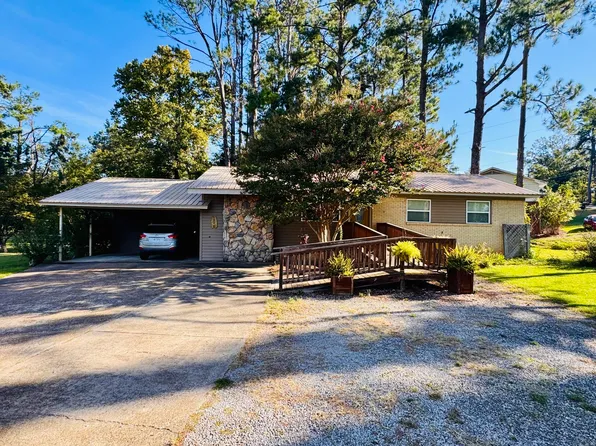 806 Moss Hill Dr, New Albany, MS 38652