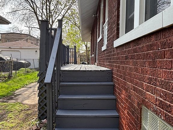 3rd image of 7518 S Ridgeland Ave