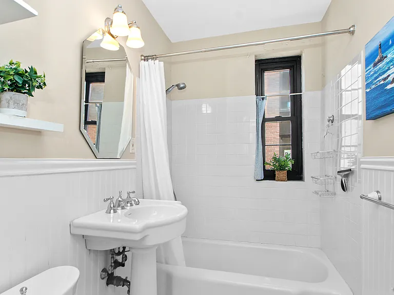 88 Marion St #3 — Photo 7