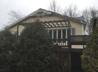 11 Pointer Rd, Route, PA 18661