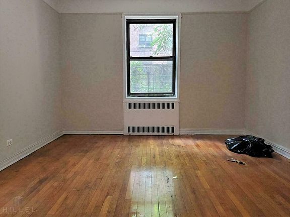 5th image of 8505 Elmhurst Ave APT 1b