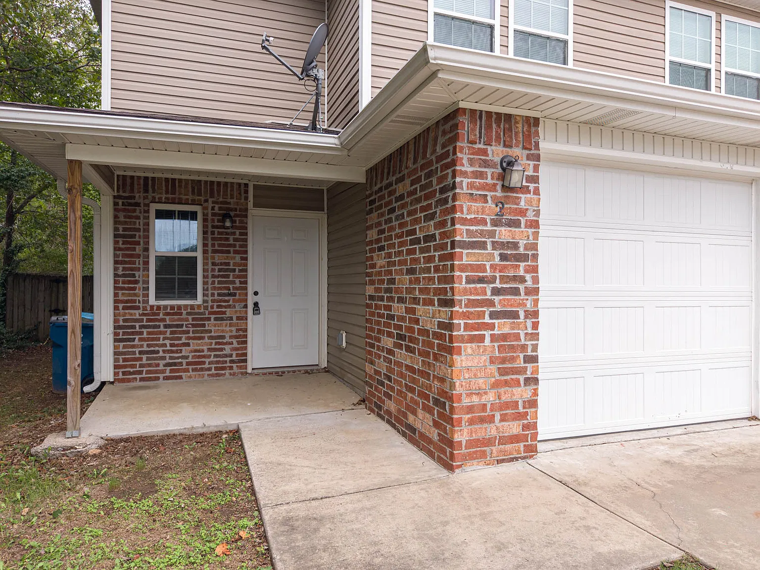 3 bed, 1207 sqft, $1,500 — Photo 2