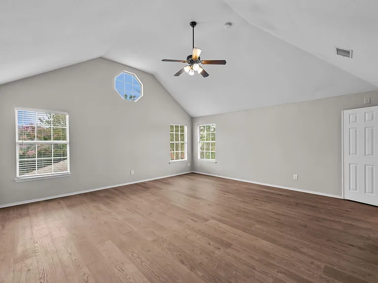 2421 Kittyhawk Dr — Photo 15