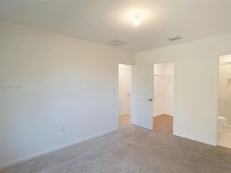 2411 SE 10th St #2411 — Photo 17