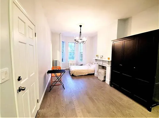 Rented by Brooklyn Property Group LLC | media 33