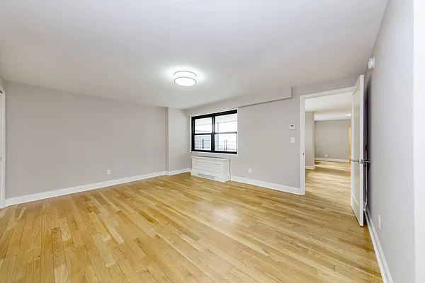 Rented by UES Management | media 27