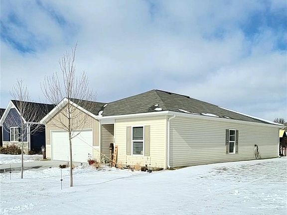 3rd image of 115 Hill Cir