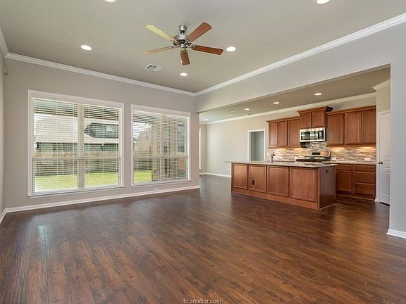 2nd image of 2609 Kinnersley Ct