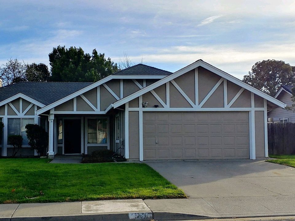 1st image of 349 Nancy Cir
