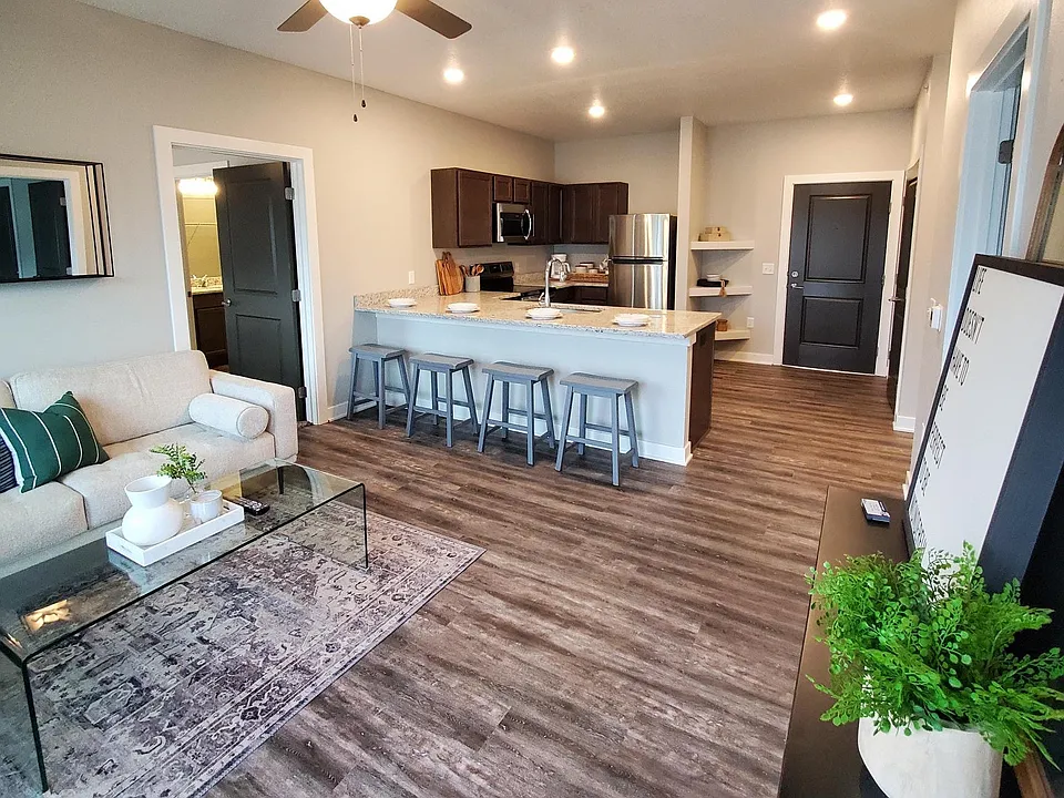 Perrywood Apartments