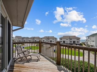 114 Crosswinds Dr, Surf City, NC 28445