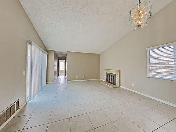 3rd image of 13903 Woodland Dr