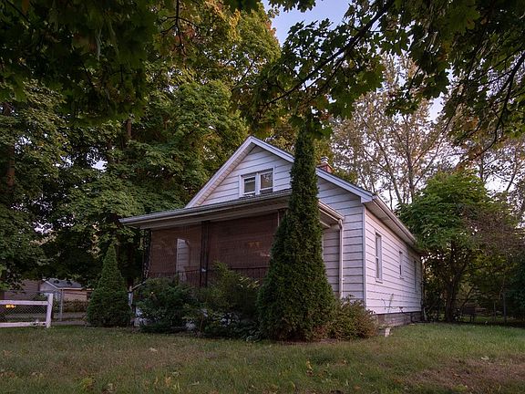4th image of 1014 Parkwood Ave