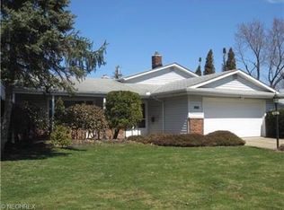 5359 Golfway Ln, Lyndhurst, OH 44124