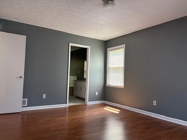 1015 Water Fall Pl — Photo 9