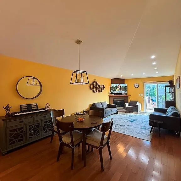1509 Durocher Dr — Photo 8