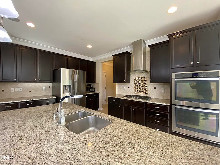 1065 Bender Ridge Dr — Photo 11