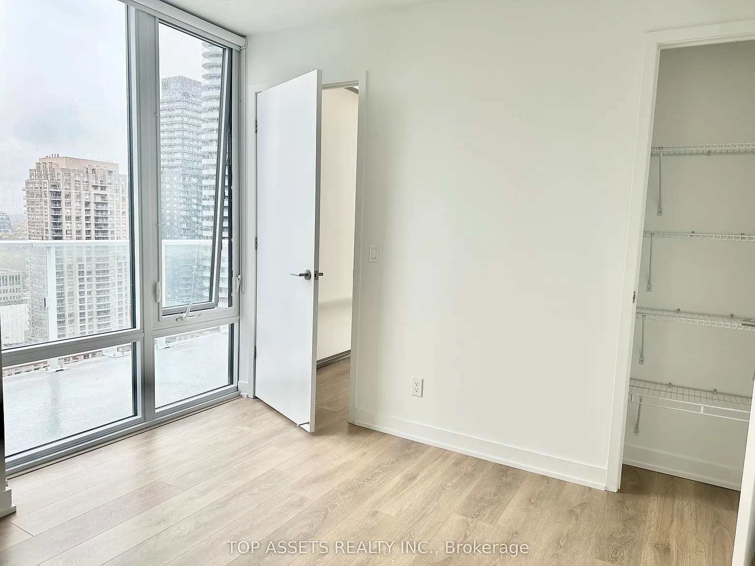 2 bed, $2,600 — Photo 4