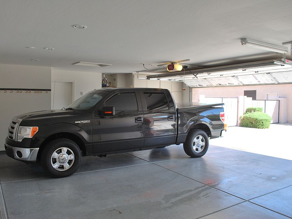 2nd image of 8034 W Robin Ln
