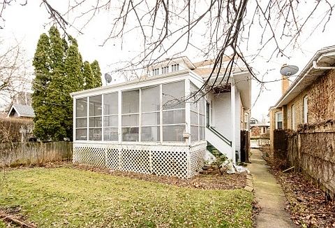 3rd image of 2648 W Morse Ave