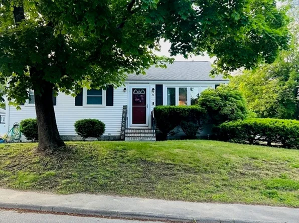 70 W Lake Dr, Weymouth, MA 02188