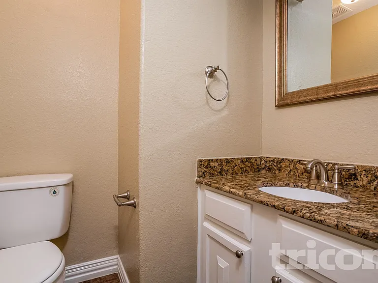 1715 Evesham Dr — Photo 7