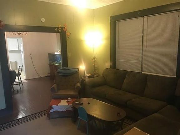 2nd image of 700 E 18th Ave