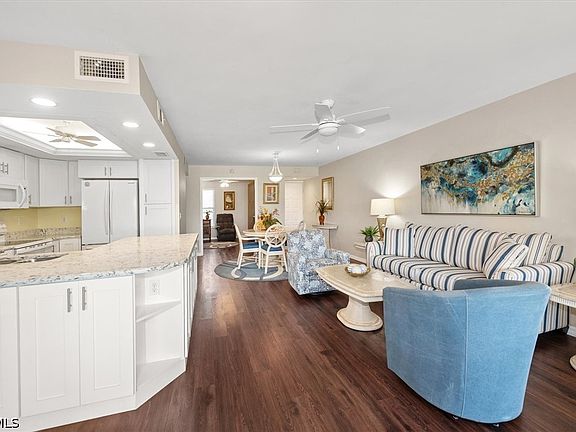 5th image of 5805 Trailwinds Dr APT 314