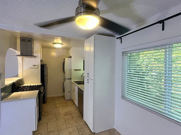 2nd image of 6108 Romaine St #1