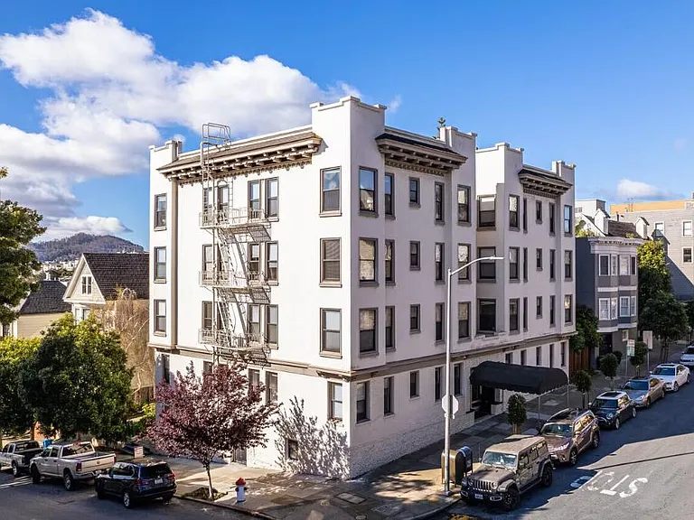 3201 Washington — Photo 20