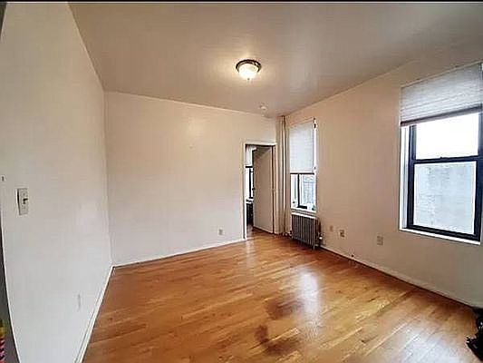 4th image of 576 39th St APT 3