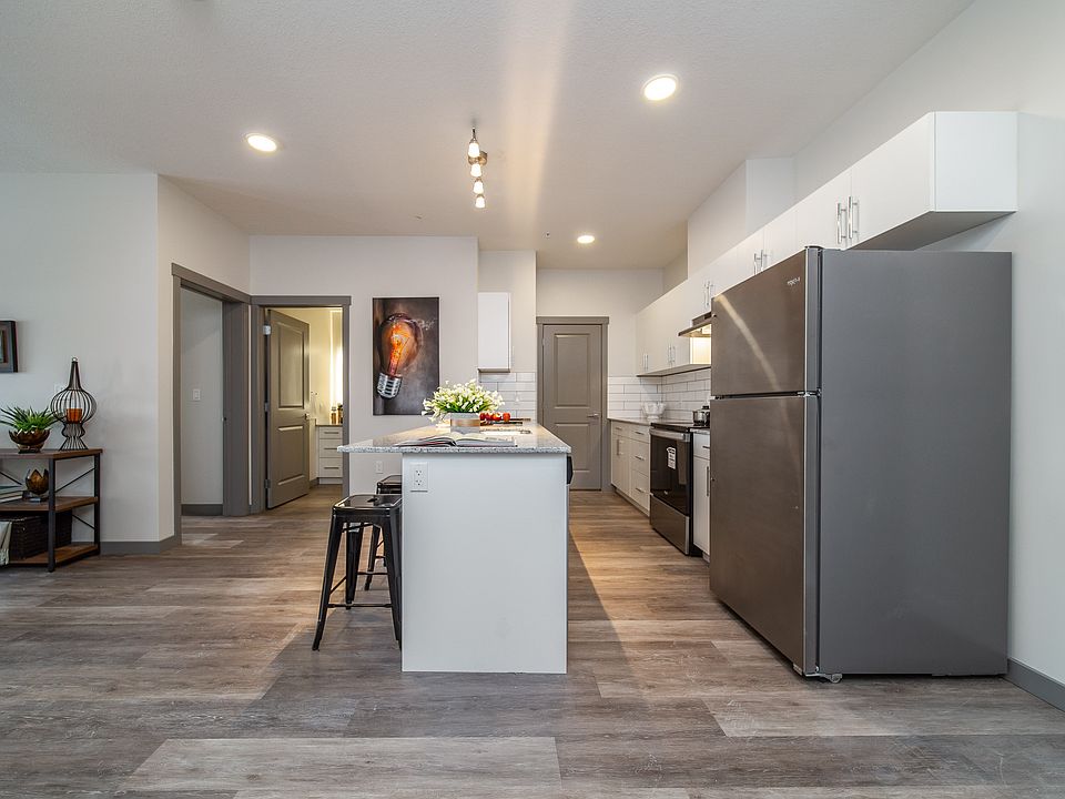 1st image of 730 Tamarack Way NW #C6bdb4b71