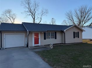 1261 Kingsway Dr, Cape Girardeau, MO 63701