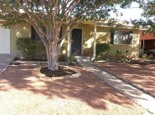 215 Green Meadows Ln, Fredericksburg, TX 78624