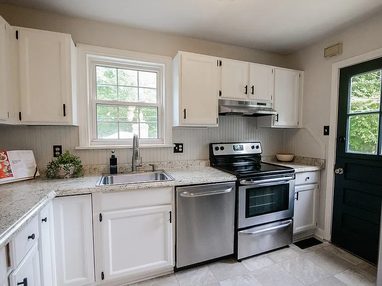 8307 Rolando Dr — Photo 12