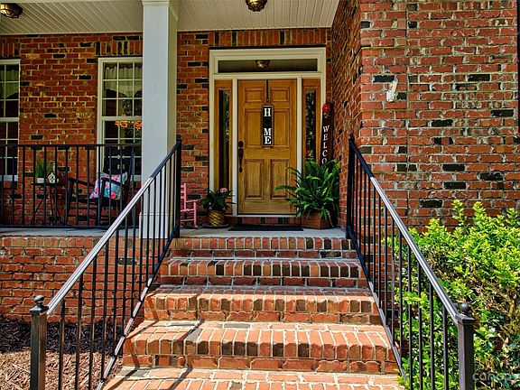 3rd image of 4150 Mineral Ln