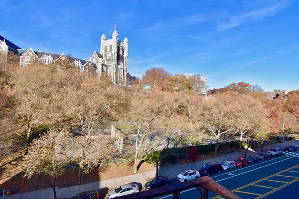 Rented by Bohemia Realty Group | media 14