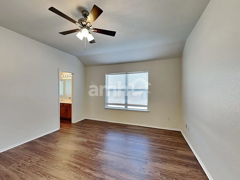 1417 Indian Wells Trl — Photo 7