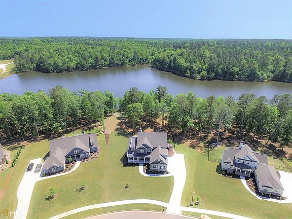 2nd image of 242 Blue Point Pkwy