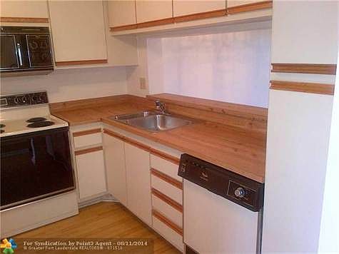 3rd image of 2556 NW 89th Dr #2556