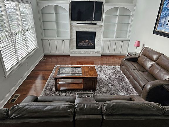 5th image of 2539 Ancient Oak Ln